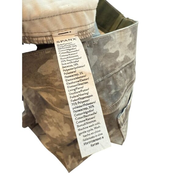 Spanx Womens Camo Print High-Waisted Shorts M Medium Cotton Blend NWT - Picture 5 of 5